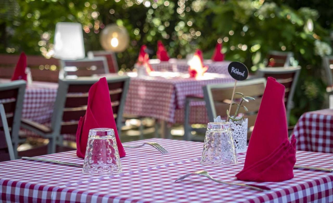Hotel Restaurant Aux Sapins Thann Exterior photo